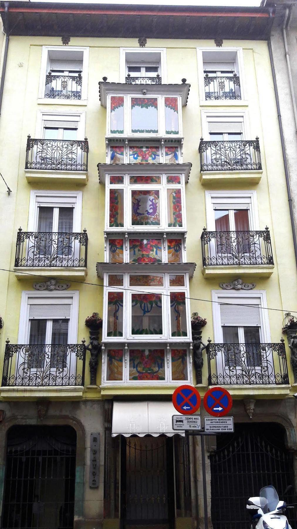 Dato 2 2* Vitoria-Gasteiz